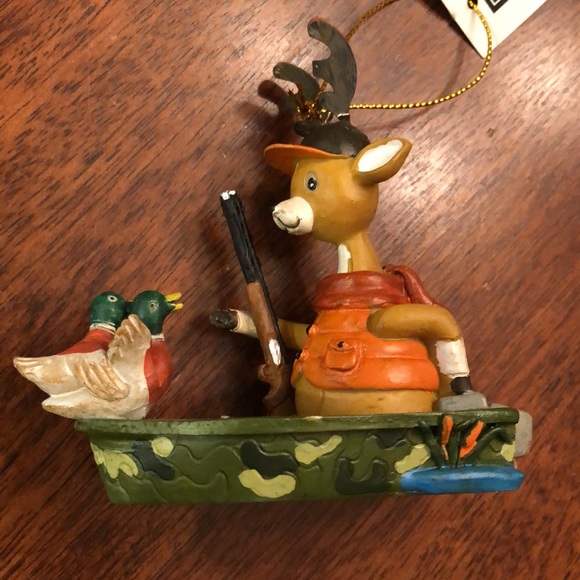 JWM Collection Hunting Ornament “Deer in Boat” - Picture 1 of 14